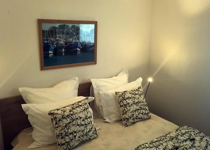 Face à La Corinne Mers-les-Bains