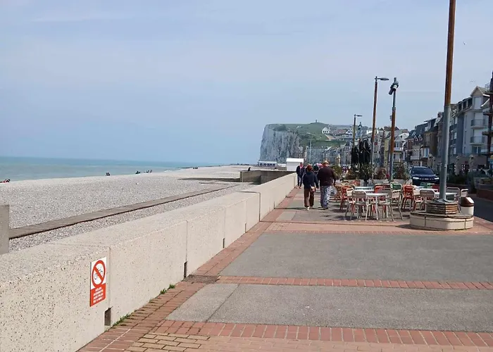 Face à La Corinne Mers-les-Bains